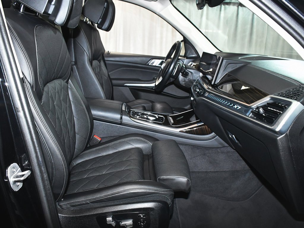 Used 2024 BMW X7 xDrive40i image 79