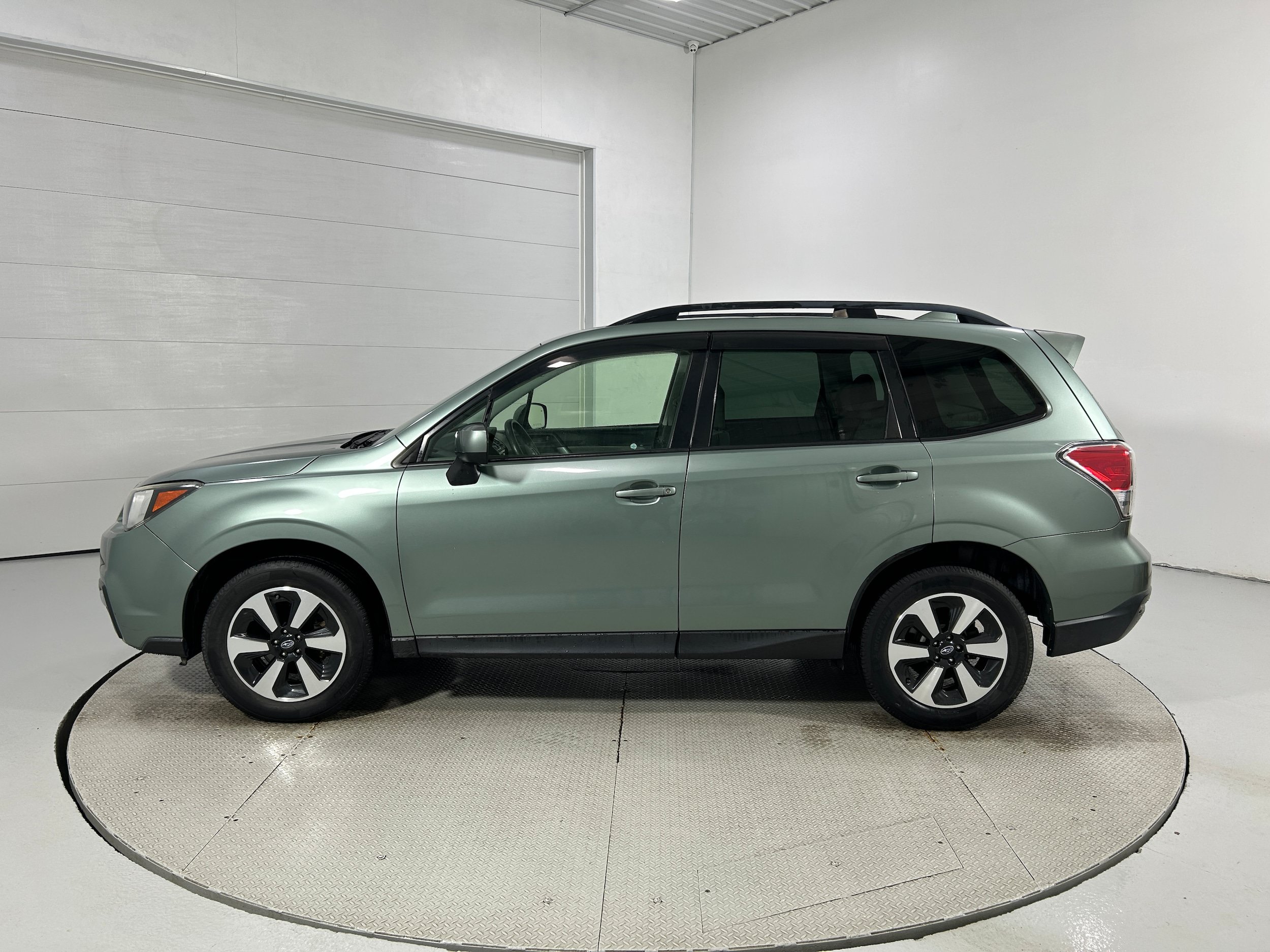 Used 2018 Subaru Forester 2.5i Premium AWD/4WD image 19