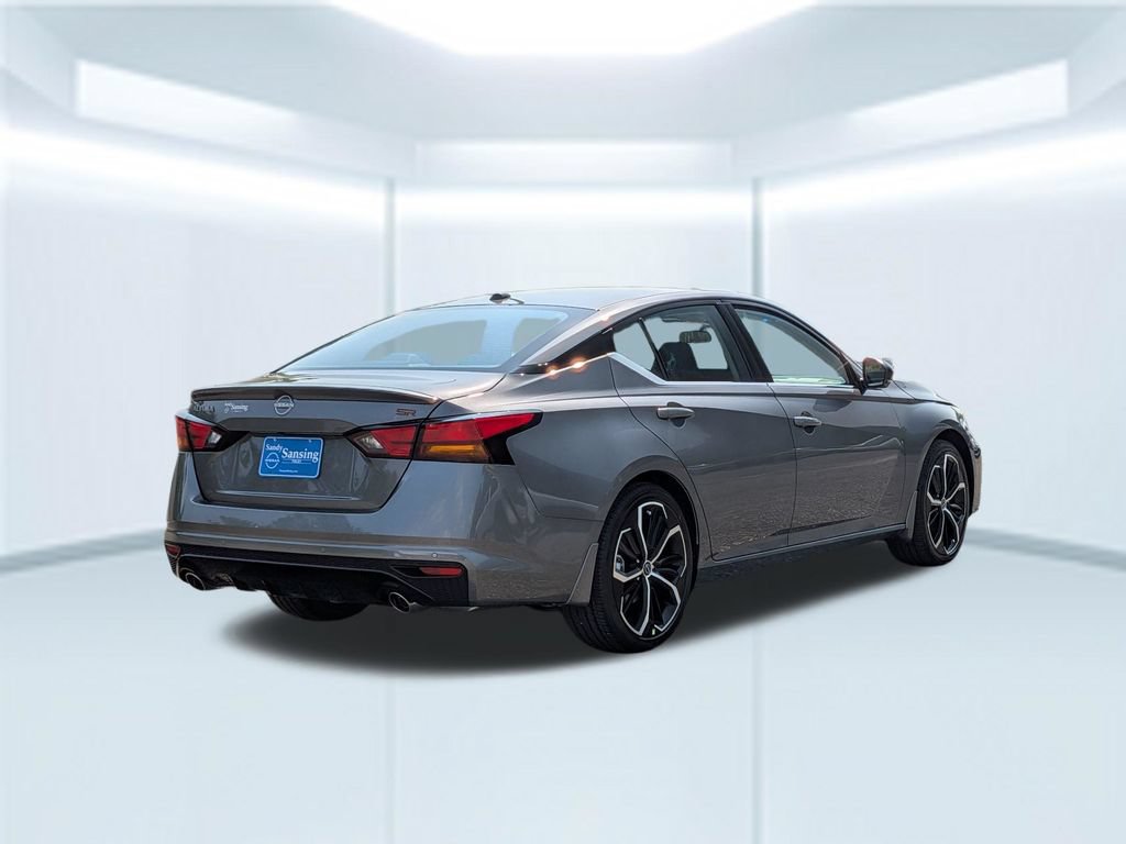 New 2026 Nissan Altima 2.5 SR w/ SR Premium Package FWD image 7