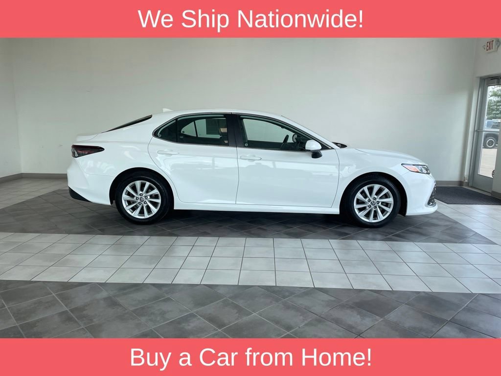 Used 2022 Toyota Camry LE AWD/4WD image 4