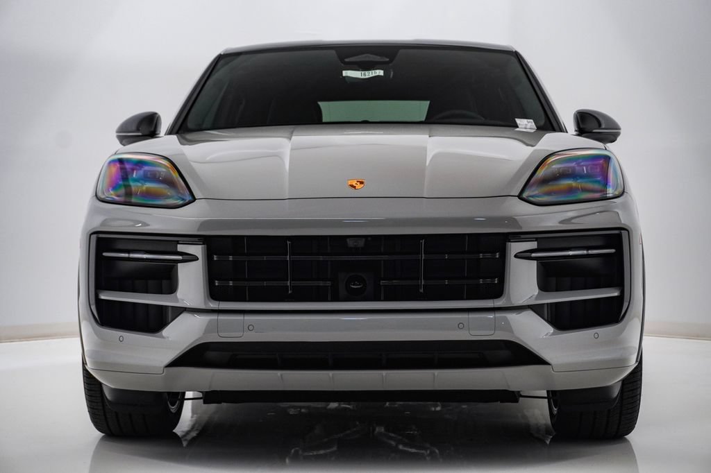 New 2026 Porsche Cayenne GTS AWD/4WD image 6