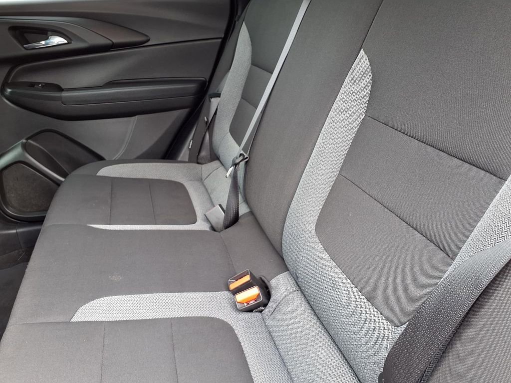 Used 2025 Chevrolet TrailBlazer LT FWD image 6