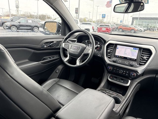 Certified 2023 GMC Acadia SLT w/ Preferred Package image 13