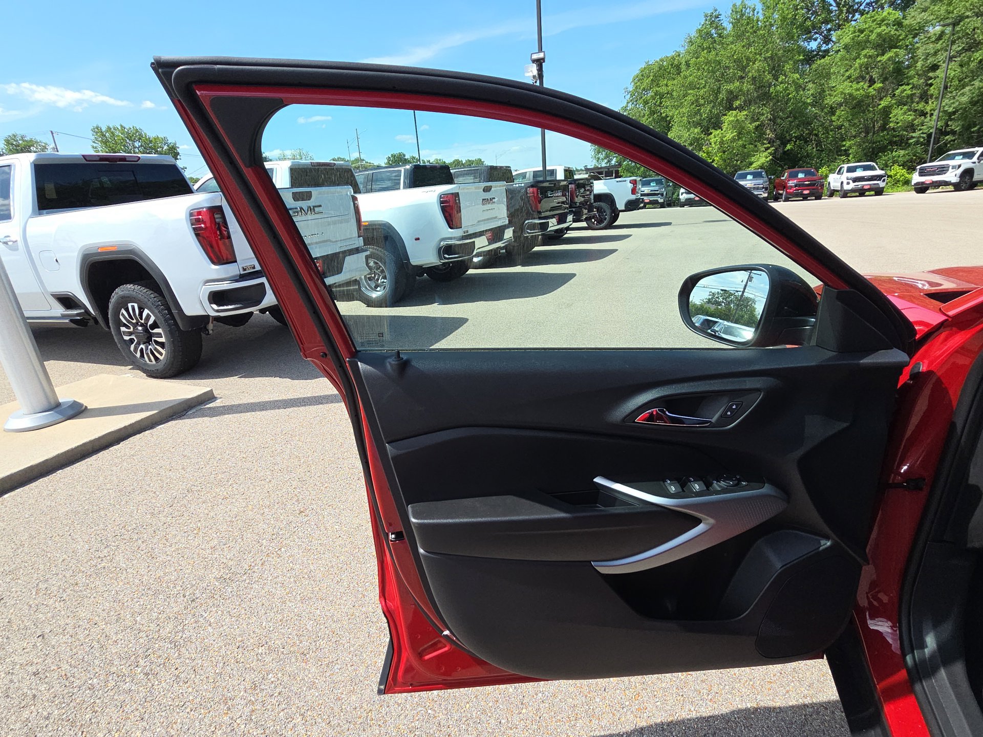 New 2026 Chevrolet Trax RS FWD image 12