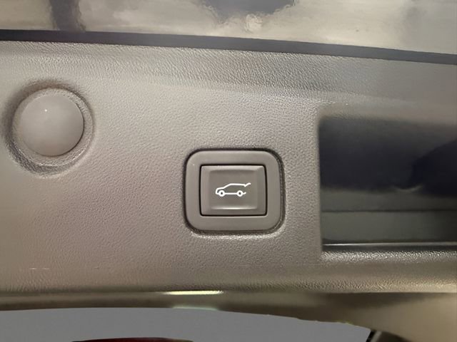 Used 2024 Chevrolet Equinox LT w/ LPO, Floor Liner Package AWD/4WD image 15