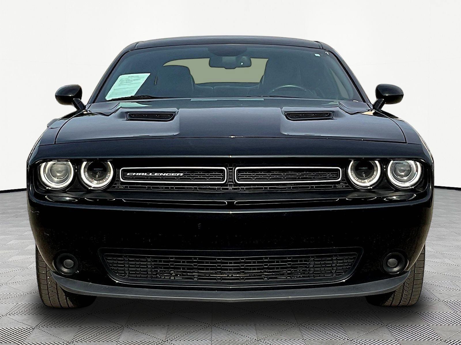 Used 2015 Dodge Challenger SXT w/ Super Sport Group (SS/T) RWD image 2