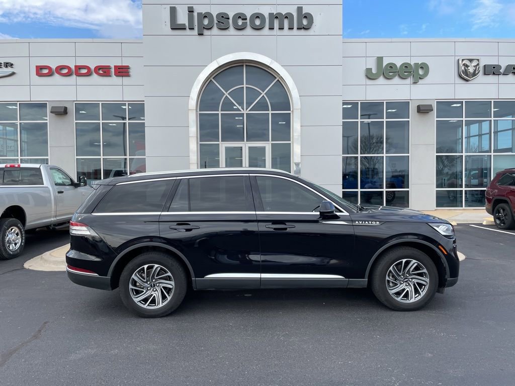 Used 2023 Lincoln Aviator AWD image 1