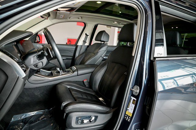 Used 2022 BMW X7 xDrive40i w/ Premium Package image 15