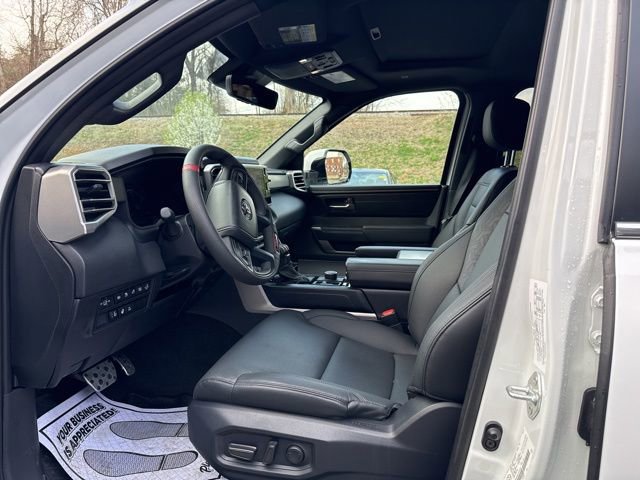 Used 2025 Toyota Sequoia Platinum image 21