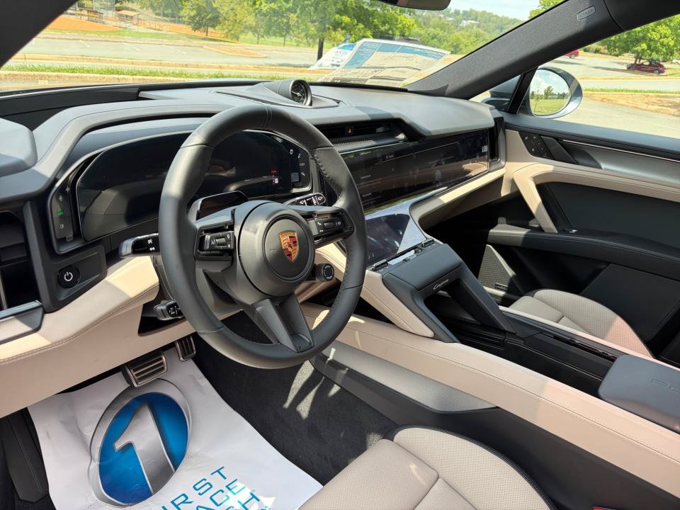New 2026 Porsche Cayenne Electric AWD/4WD image 15