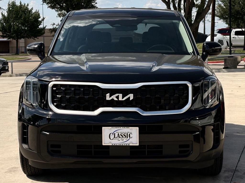 Used 2023 Kia Telluride LX AWD/4WD image 10