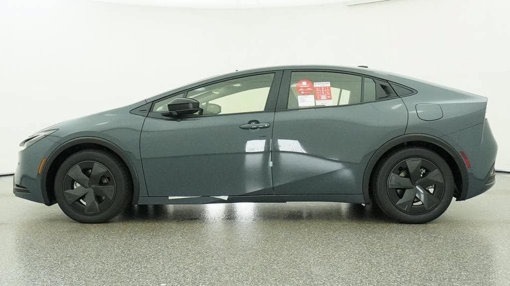 New 2027 Toyota Prius Plug-In Hybrid FWD image 19