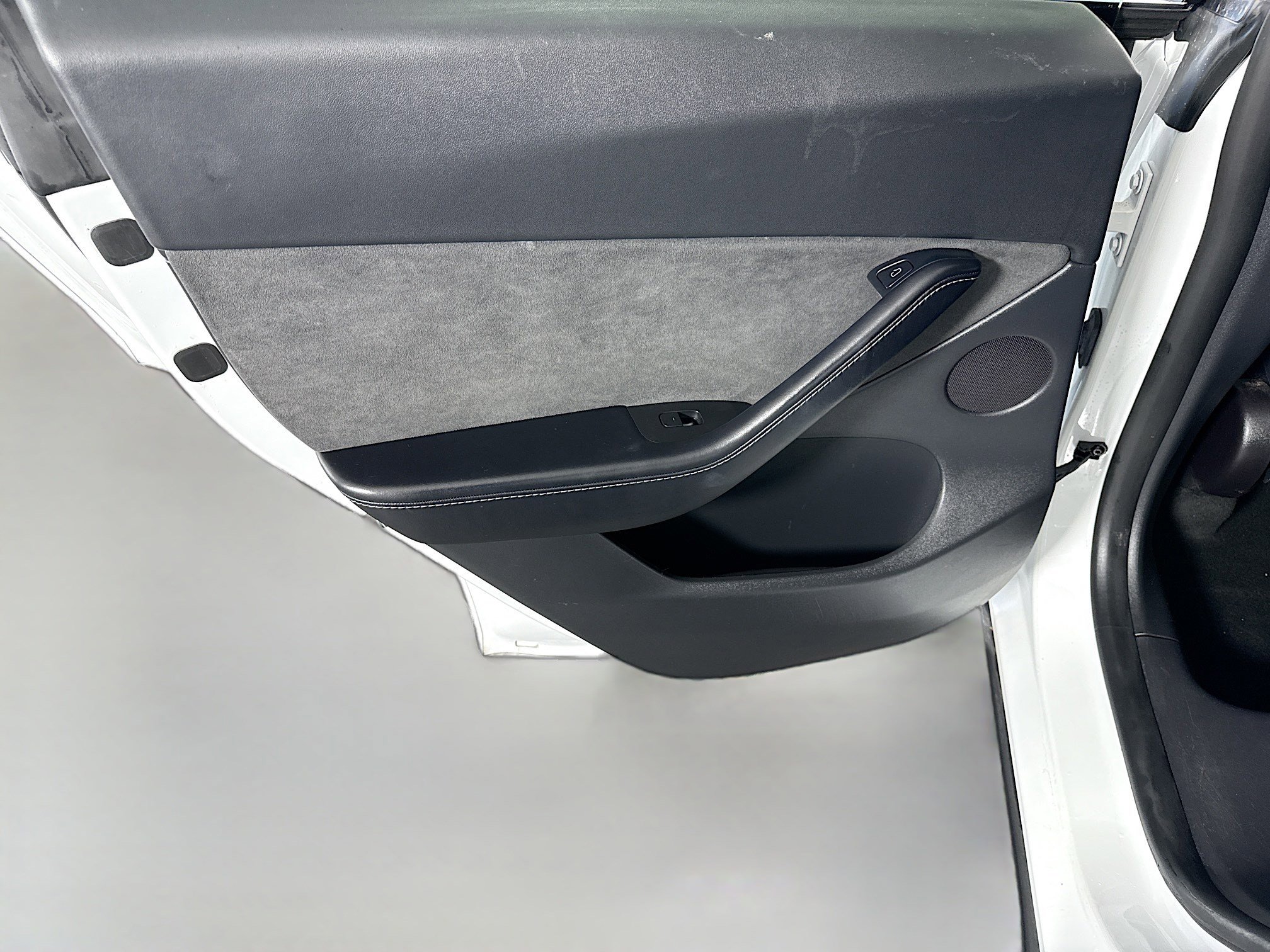 Used 2021 Tesla Model Y Long Range image 25