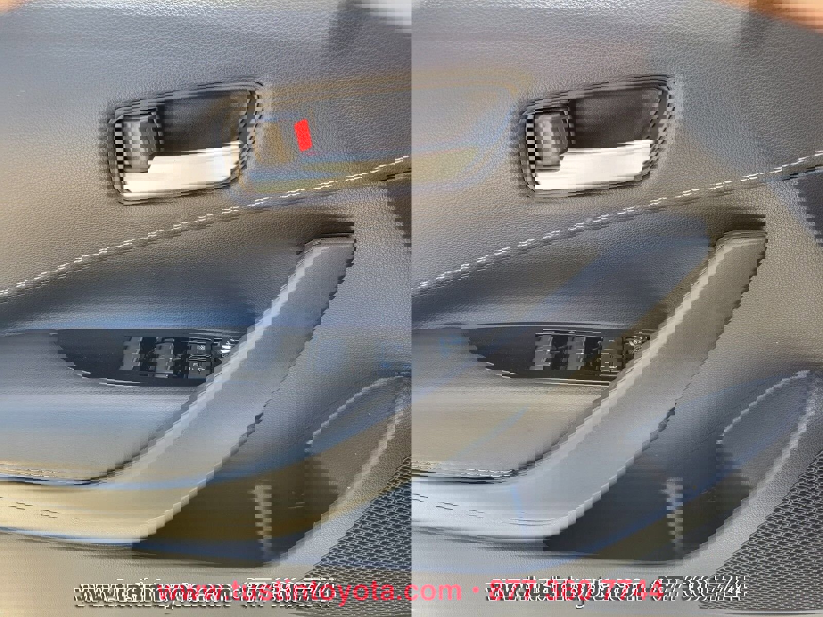 Used 2020 Toyota Corolla SE image 17