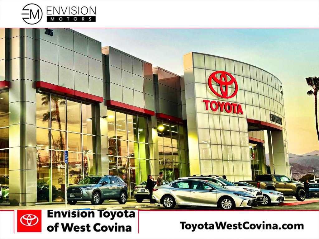 Used 2027 Toyota Land Cruiser AWD/4WD image 2