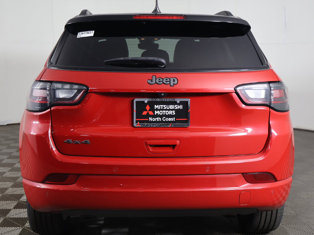 Used 2024 Jeep Compass Limited w/ High Altitude Package AWD/4WD image 16