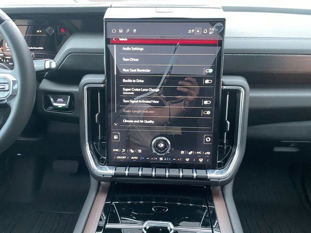 New 2026 GMC Yukon XL Denali w/ Denali Reserve Package AWD/4WD image 11