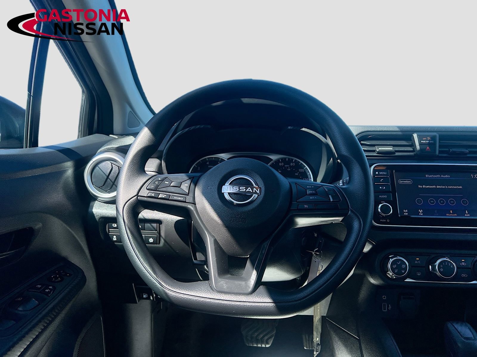 Used 2025 Nissan Versa S w/ Trunk Package image 29