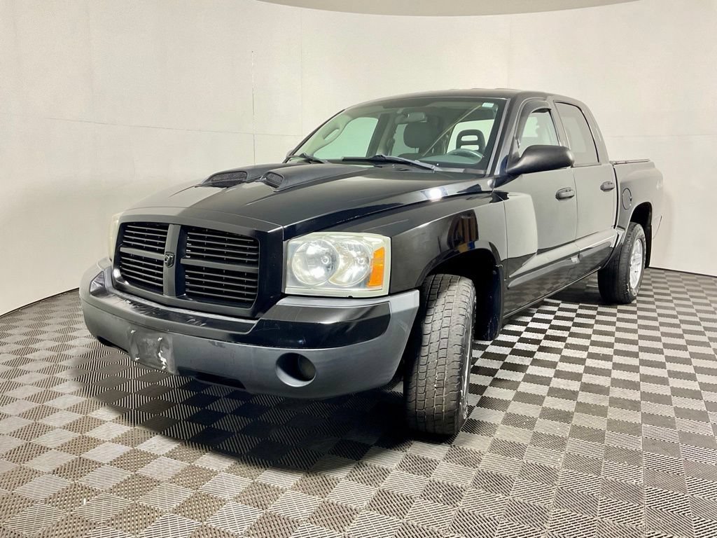 Used 2005 Dodge Dakota SLT AWD/4WD image 2
