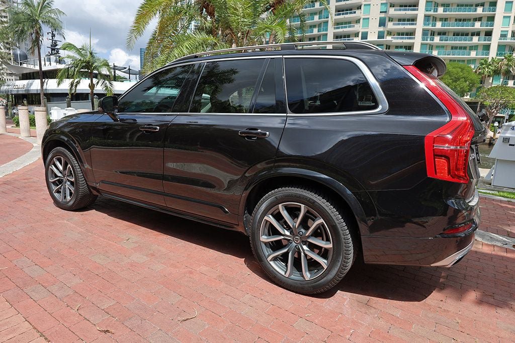Used 2018 Volvo XC90 T6 Momentum w/ Convenience Package AWD/4WD image 18