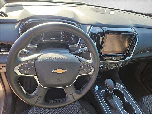 Used 2023 Chevrolet Traverse LT image 14