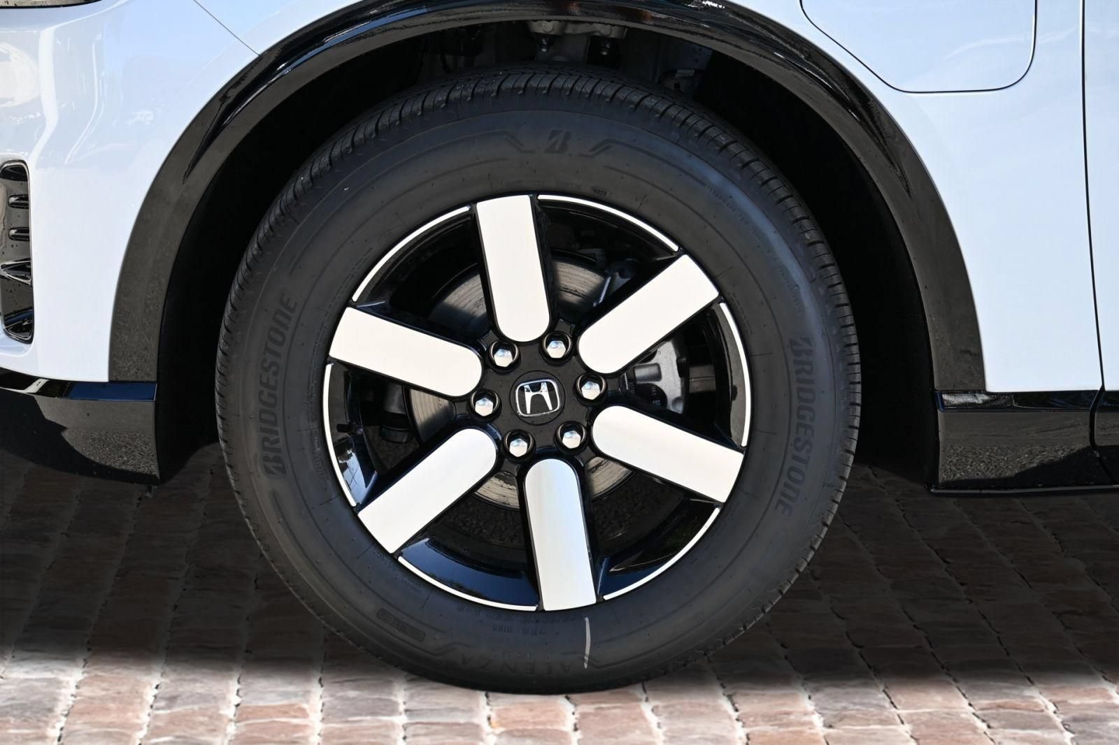 New 2026 Honda Prologue Touring image 34