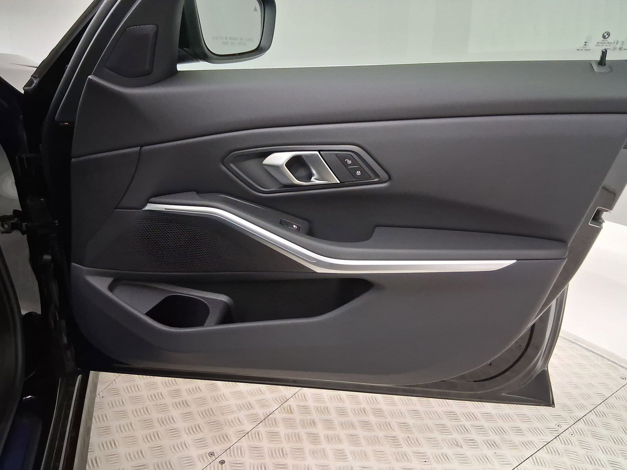 New 2026 BMW 330i Sedan w/ Convenience Package image 29