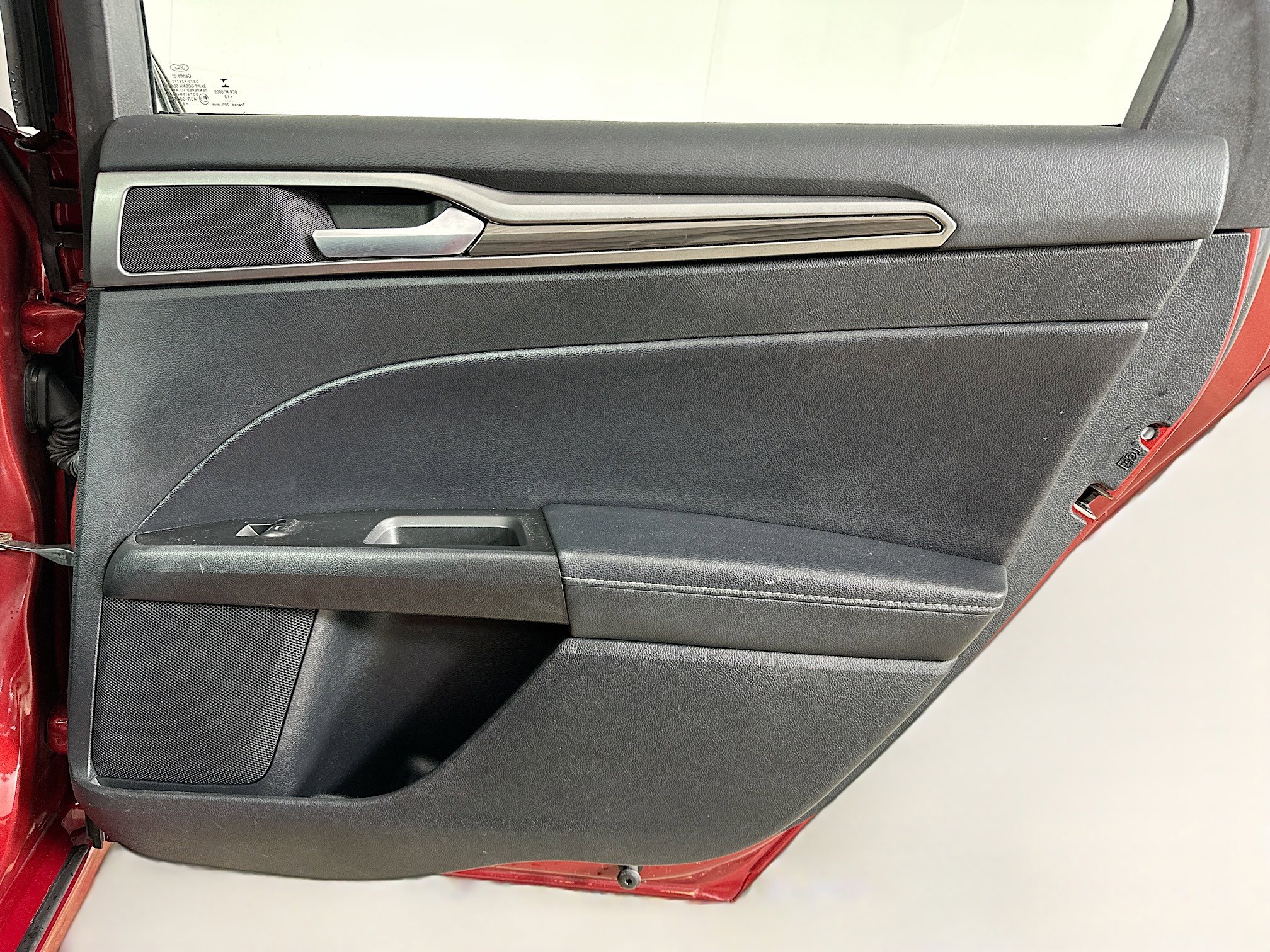 Used 2018 Ford Fusion Energi SE image 29