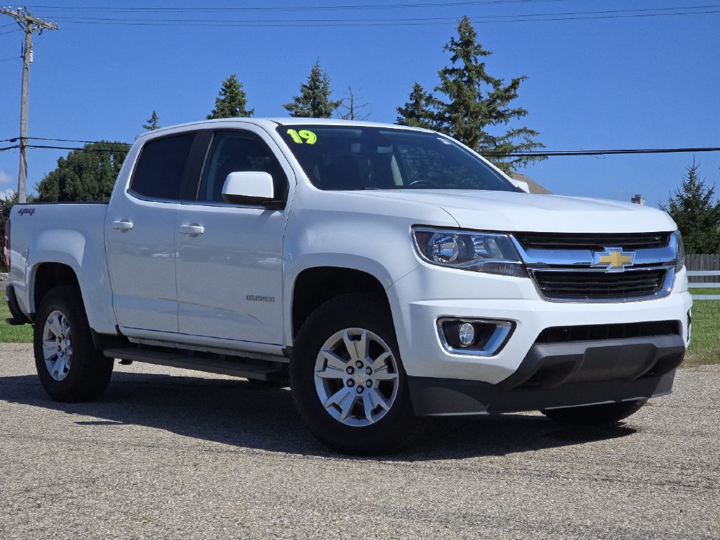 Used 2019 Chevrolet Colorado LT w/ LT Convenience Package AWD/4WD image 2