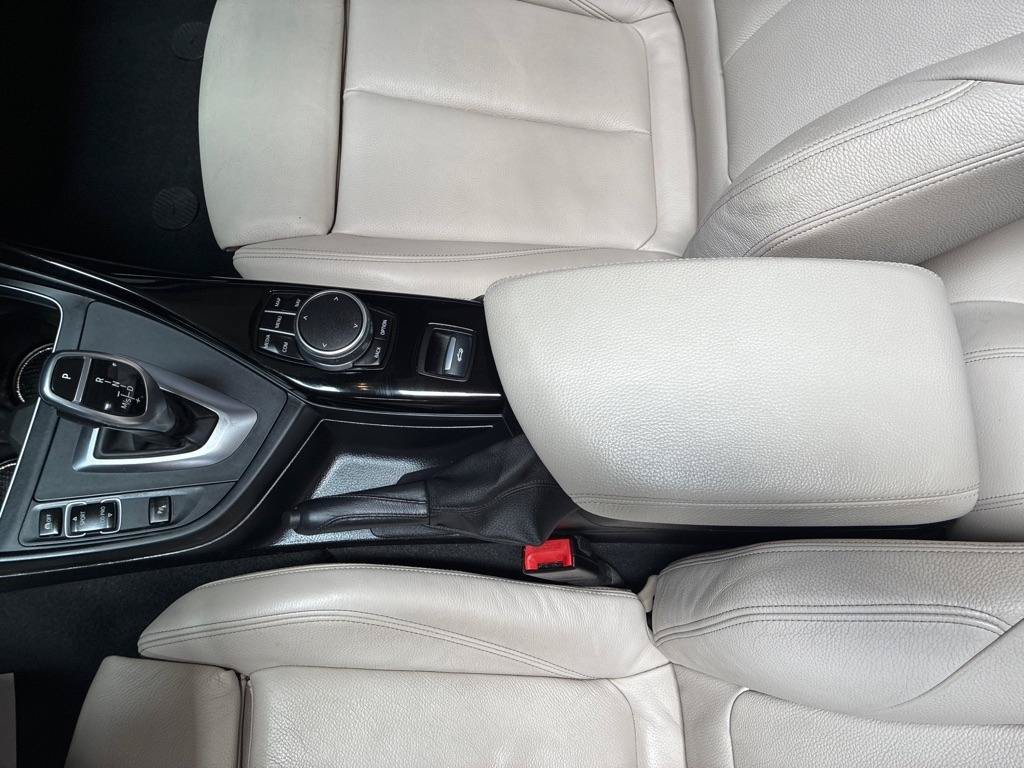 Used 2018 BMW 230i Convertible RWD image 21