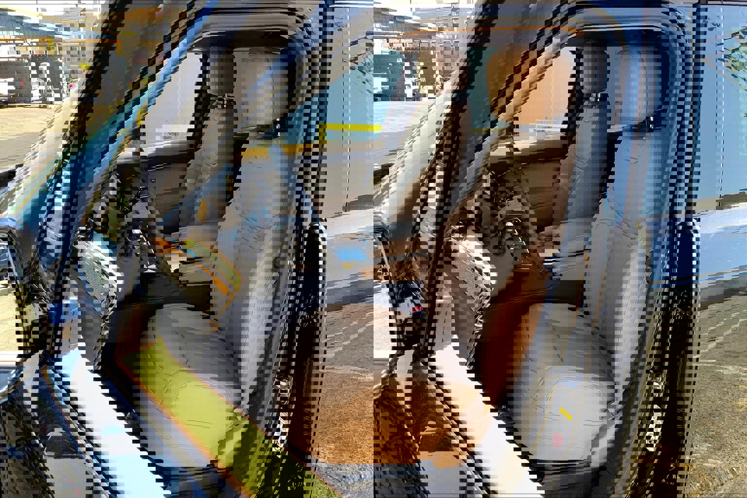 New 2025 Land Rover Range Rover Sport SE image 12