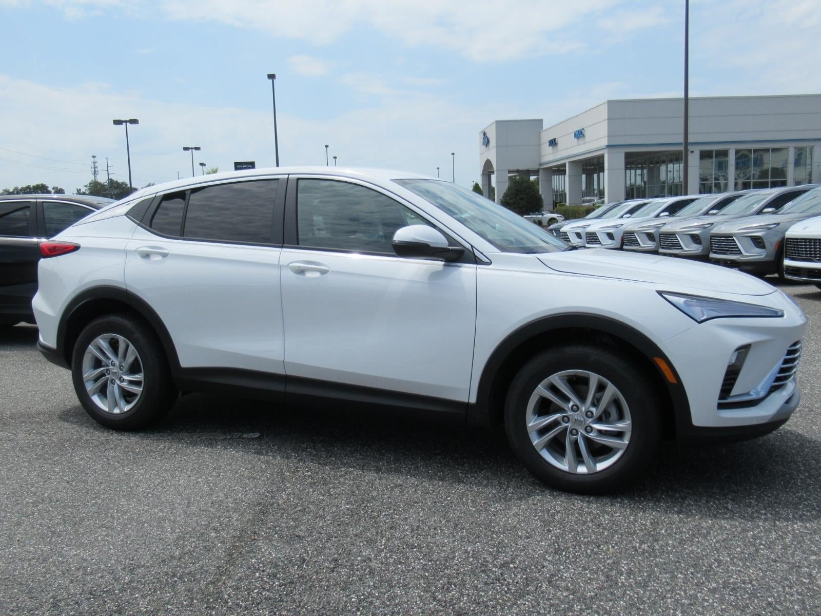 New 2026 Buick Envista Preferred w/ Convenience I Package FWD image 2