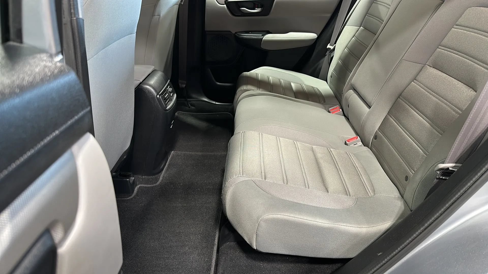 Used 2017 Honda CR-V LX image 11