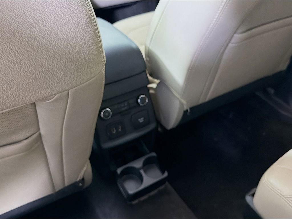 Used 2018 Ford Explorer Limited image 28