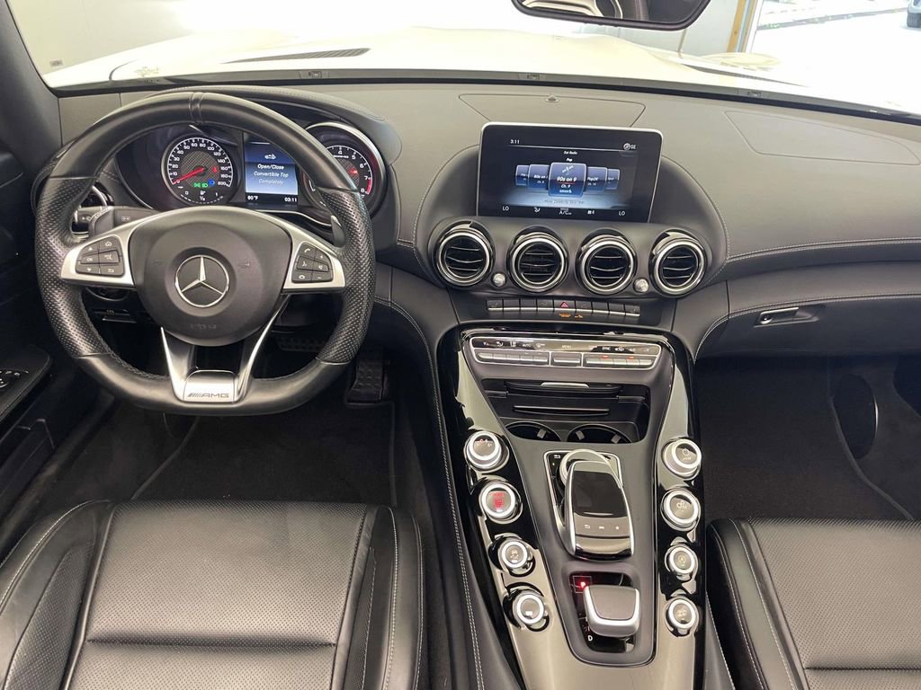Used 2018 Mercedes-Benz AMG GT Roadster image 21
