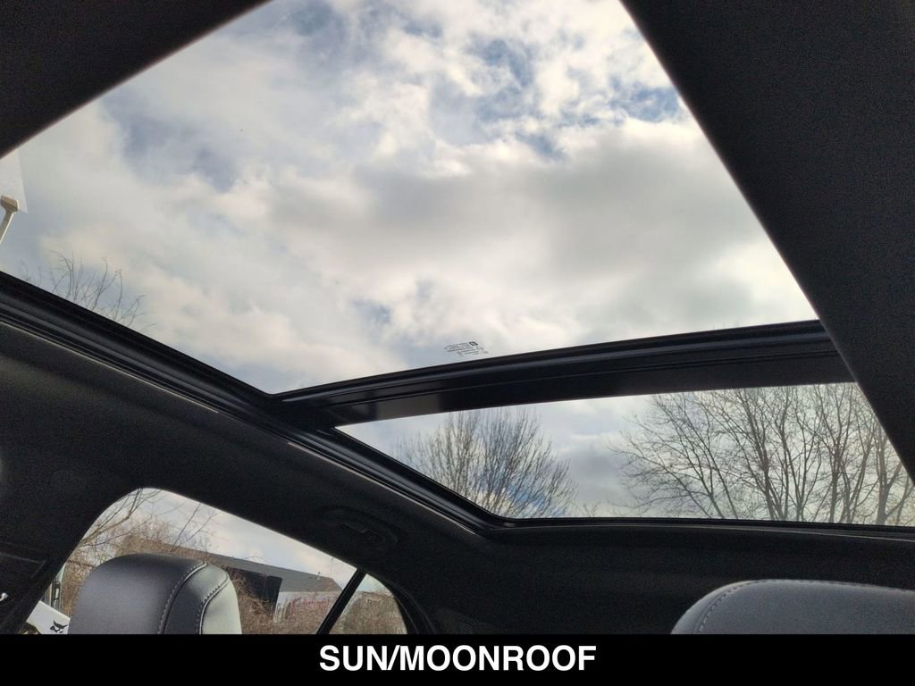 Used 2023 Cadillac XT4 Premium Luxury w/ Cold Weather Package image 2