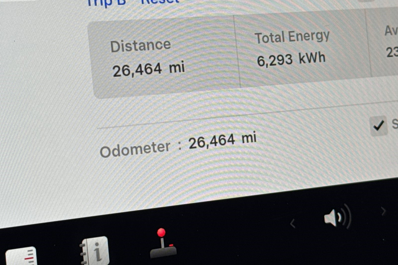 Used 2023 Tesla Model 3 Standard Range image 33
