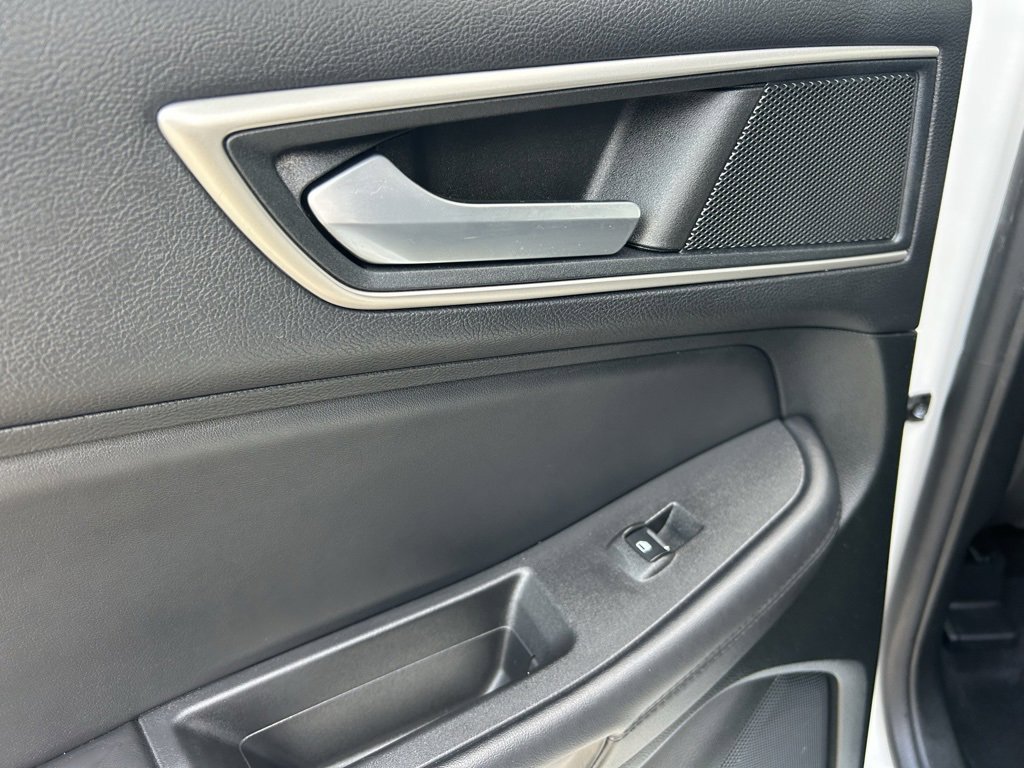 Used 2023 Ford Edge SEL image 29