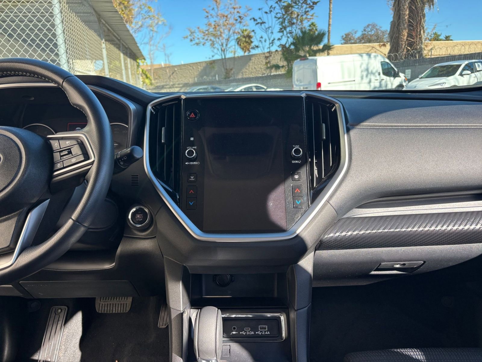 Used 2024 Subaru Ascent Premium w/ Convenience Package image 18