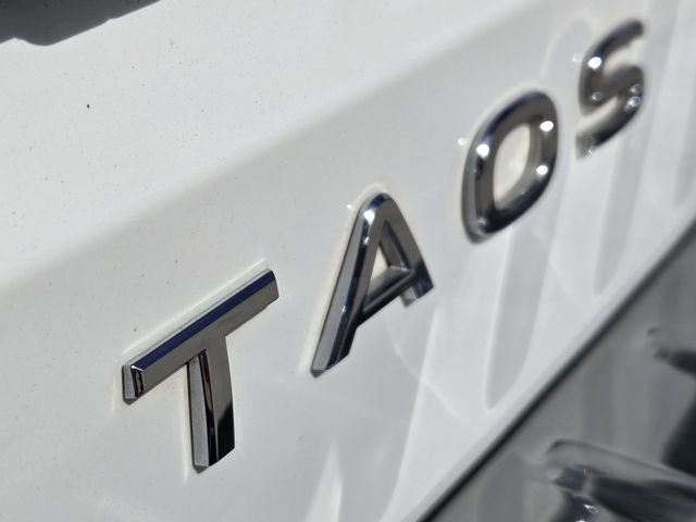 Used 2022 Volkswagen Taos SE image 9