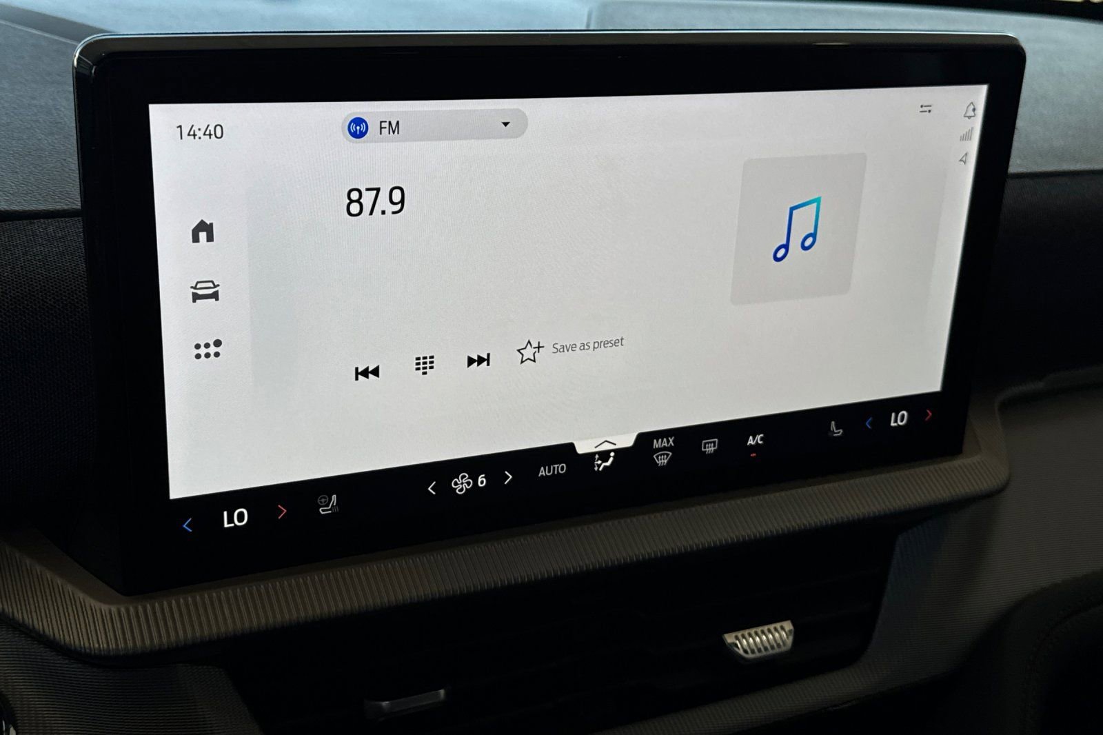 New 2026 Ford Explorer Active w/ Active Comfort Package image 18