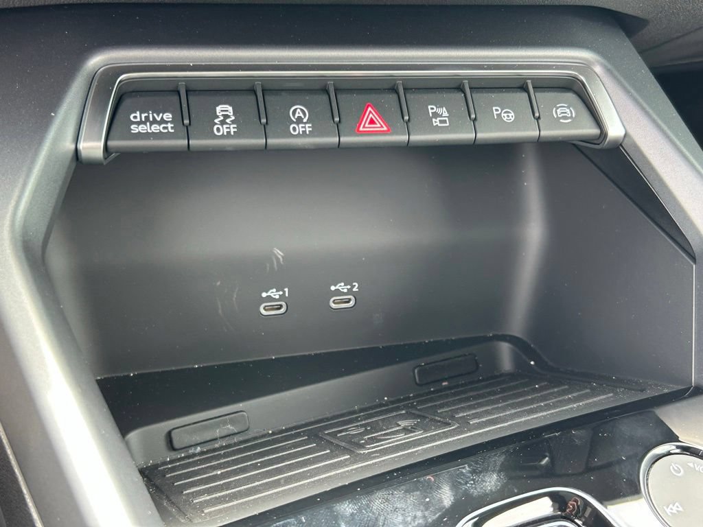 Used 2025 Audi A3 2.0T Premium w/ Convenience Package AWD/4WD image 34