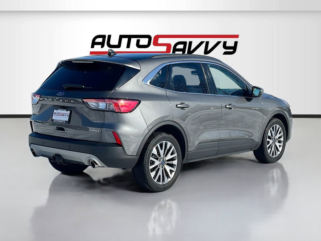 Used 2022 Ford Escape Titanium w/ Class II Trailer Tow Package image 7