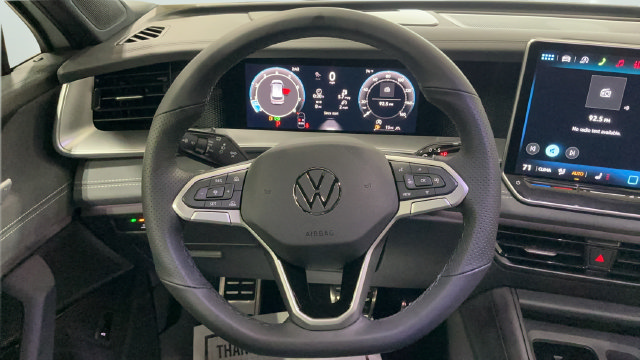 New 2026 Volkswagen Tiguan SE R-Line AWD/4WD image 16