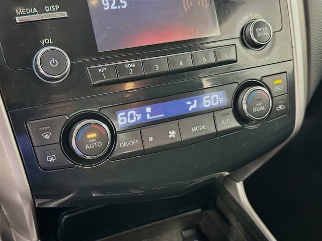 Used 2014 Nissan Altima 2.5 SV FWD image 17