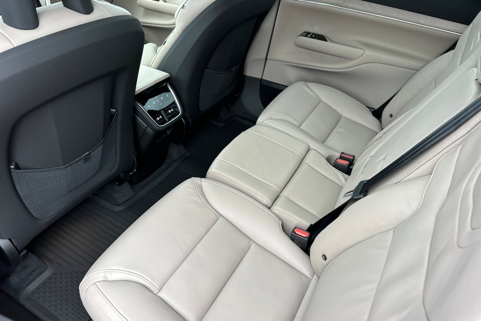 New 2026 Volvo EX90 Ultra image 11