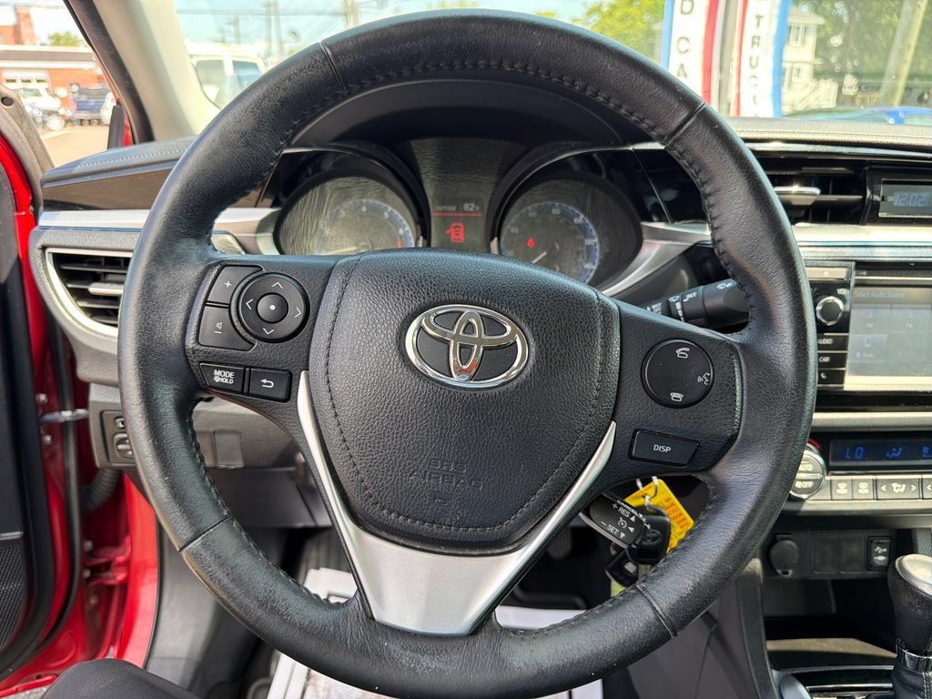 Used 2015 Toyota Corolla S FWD image 14