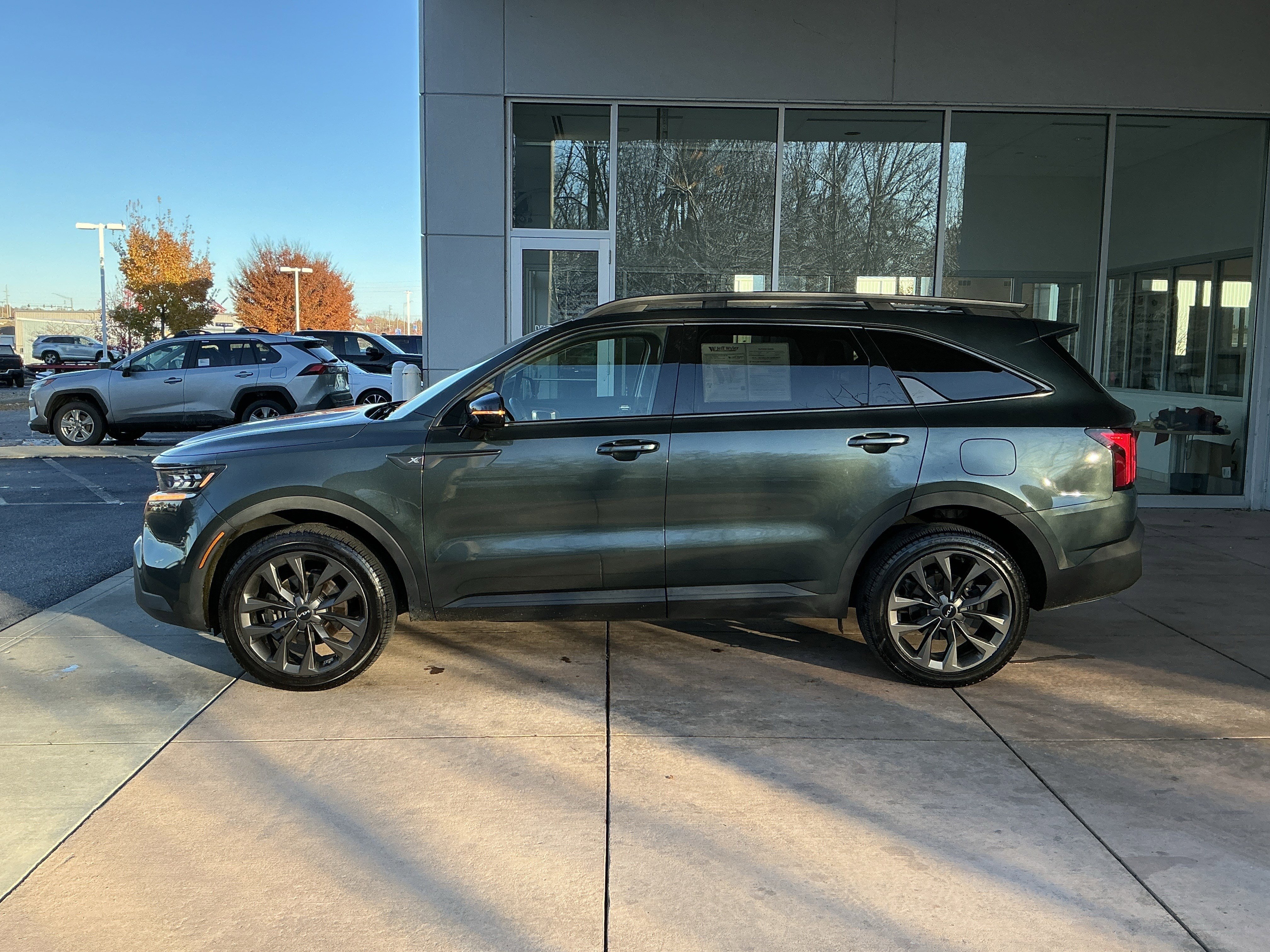 Used 2022 Kia Sorento SX Prestige w/ Rust Color Package image 19