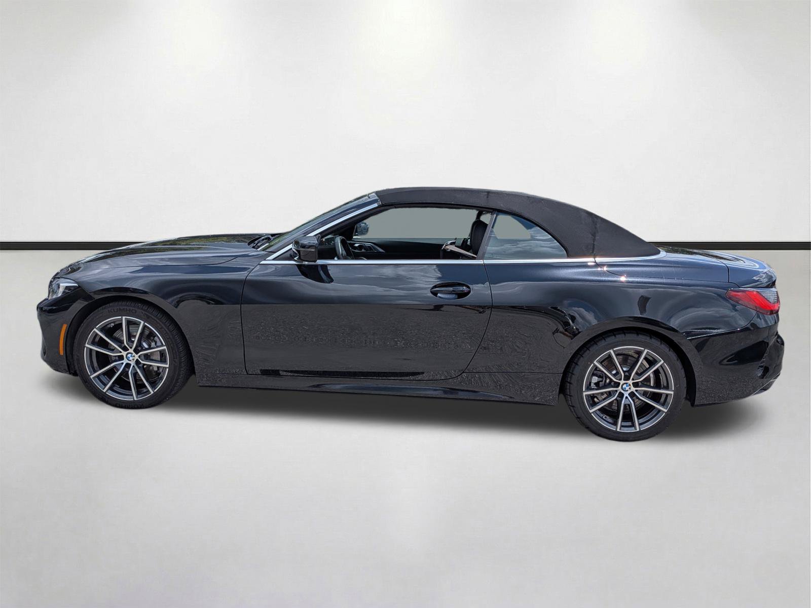 Used 2025 BMW 430i Convertible w/ Premium Package RWD image 7