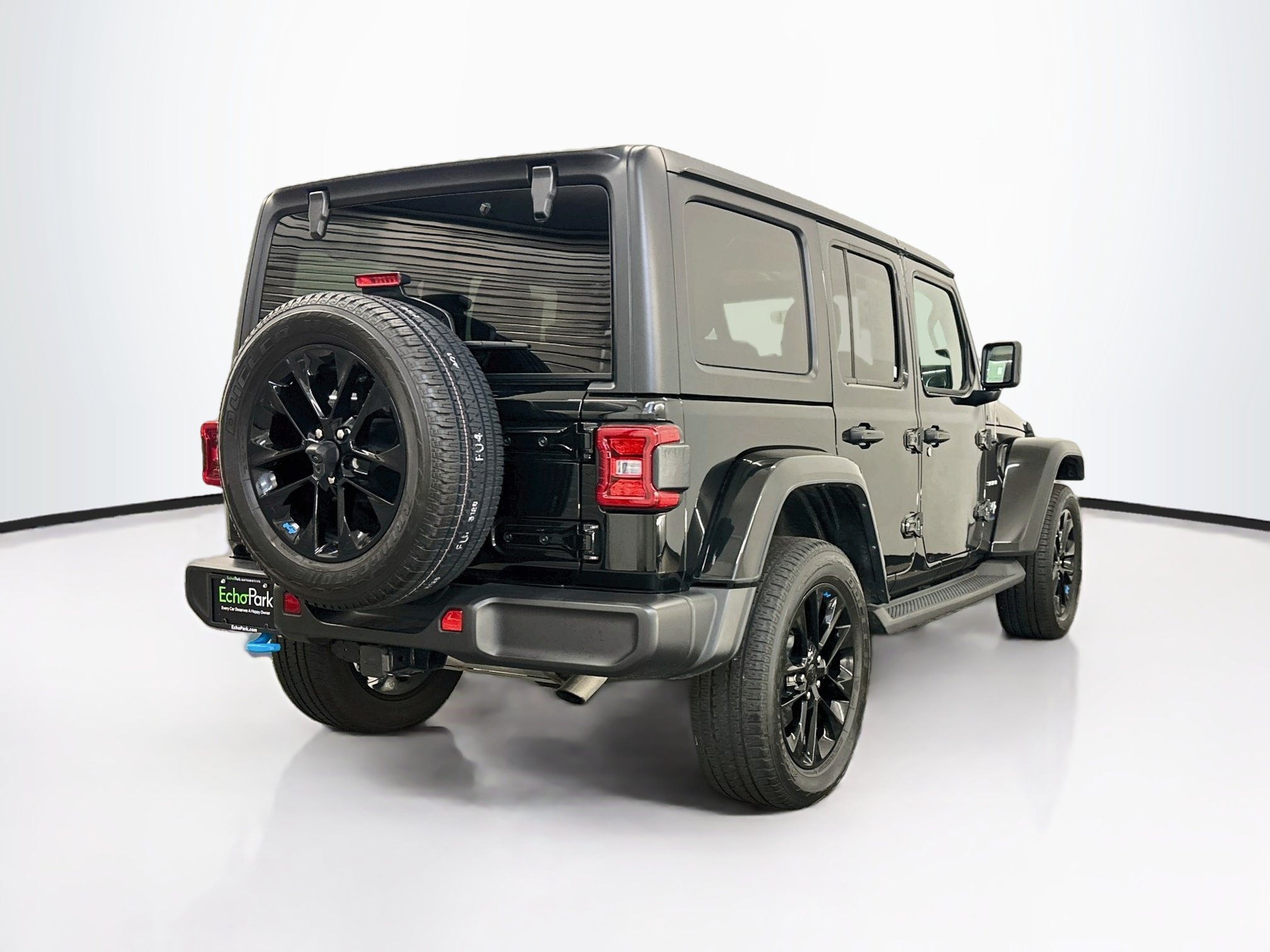 Used 2023 Jeep Wrangler Unlimited Sahara AWD/4WD image 9